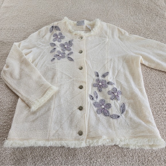 Alfred Dunner Sweaters - Alfred Dunner Women's Cardigan Cream Floral Pearls Fringe 100% Wool Boho-chic L